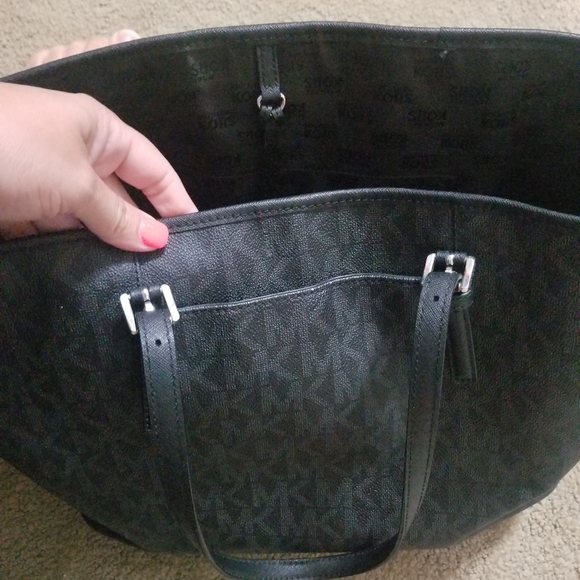 Michael kors bag - Picture 7 of 10